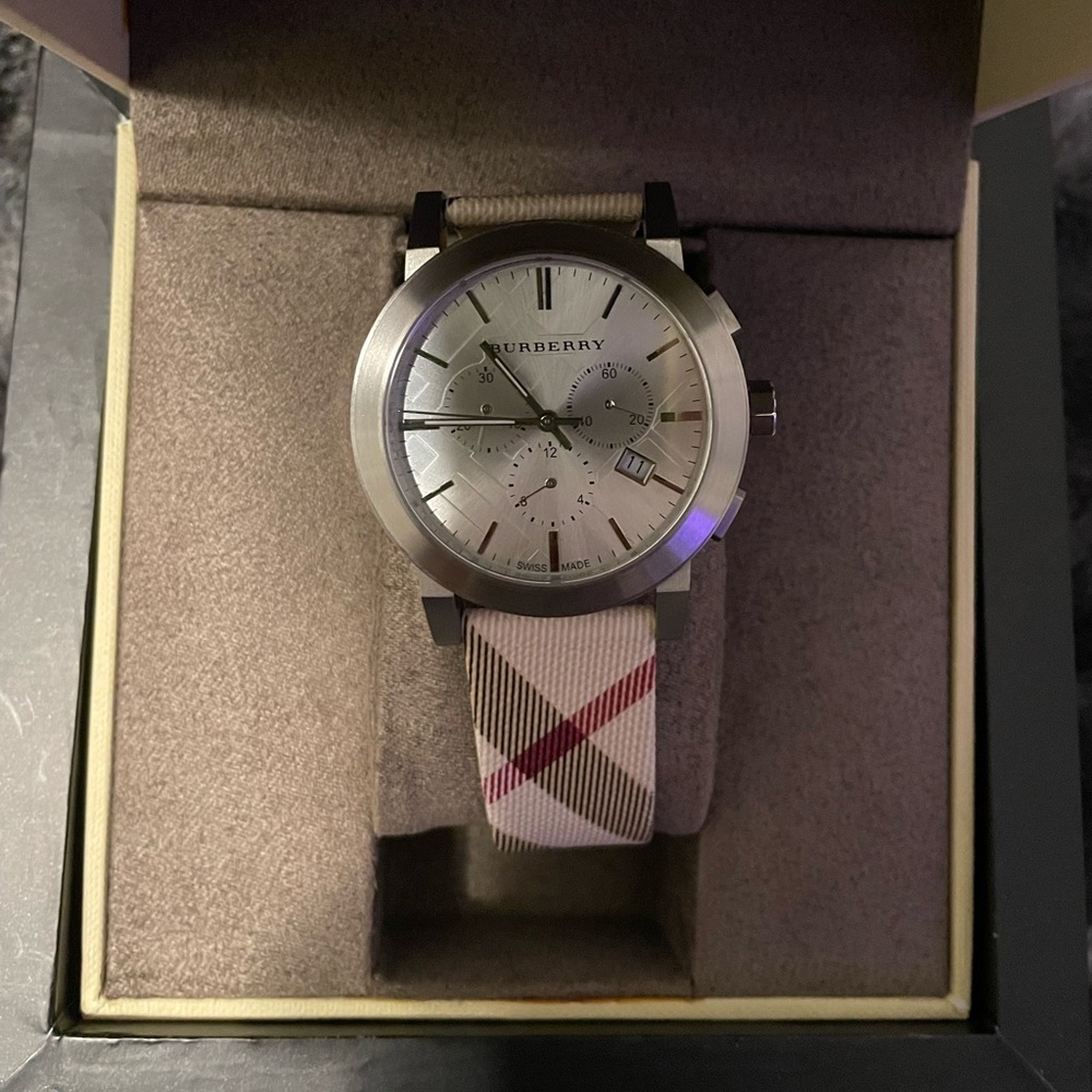 Burberry watch (NEVER WORN, OPEN TO OFFERS)
